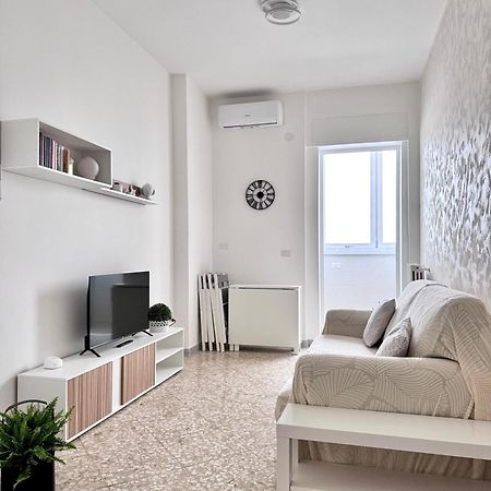Aliste Apartment Бриндизи Екстериор снимка