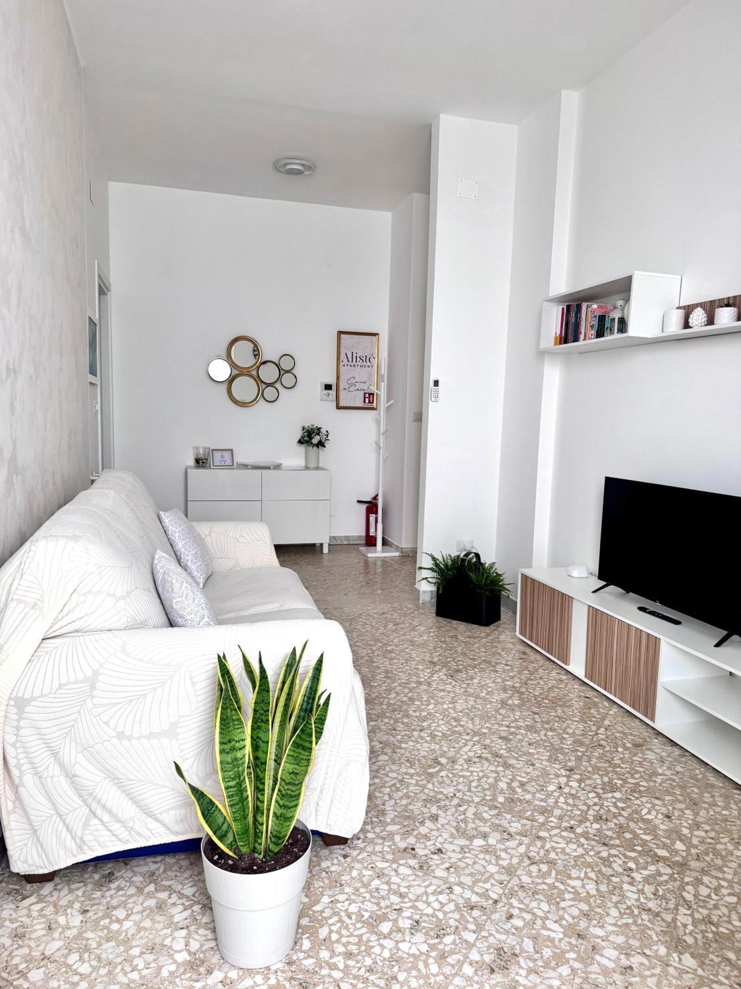 Aliste Apartment Бриндизи Екстериор снимка