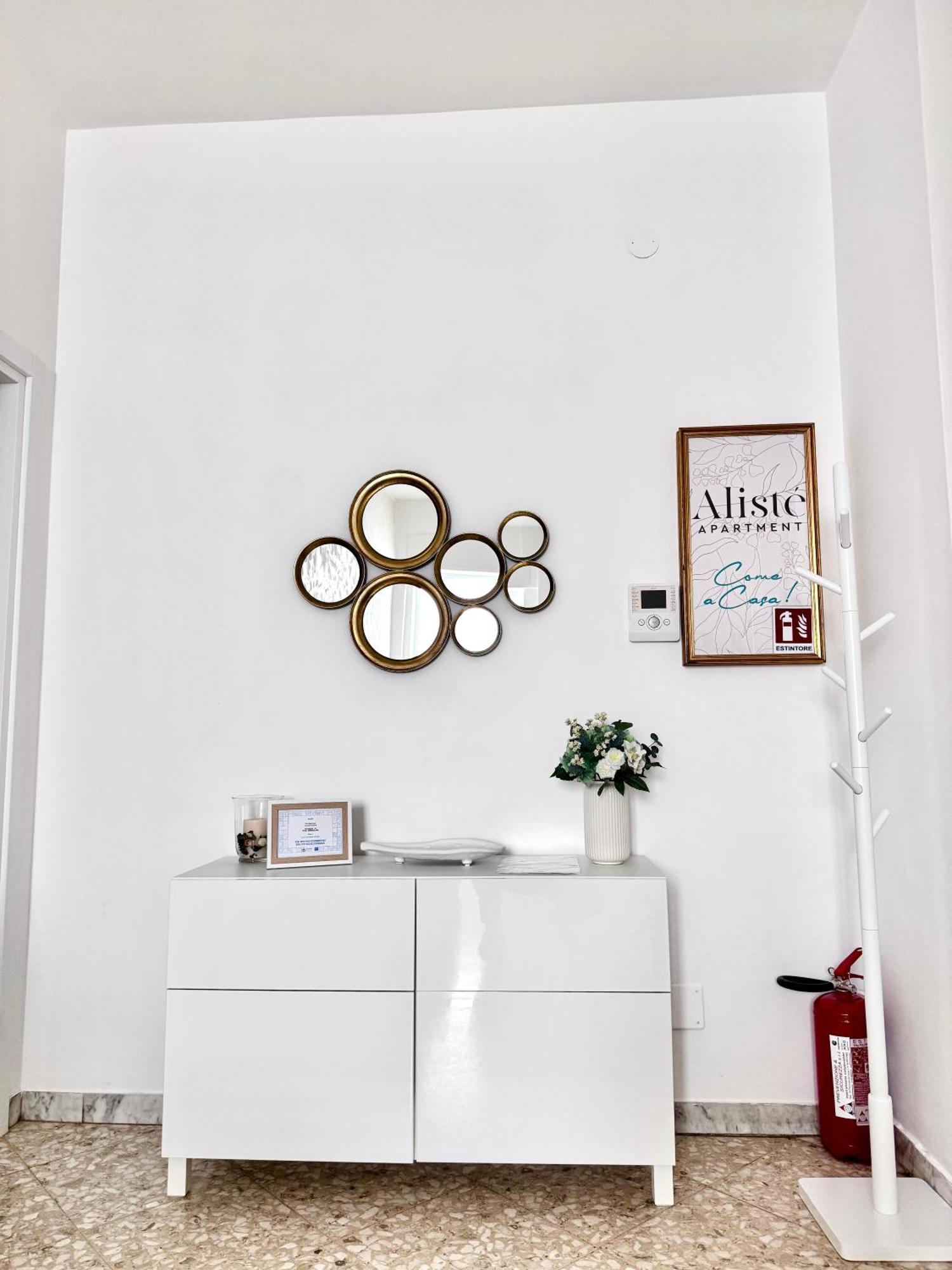 Aliste Apartment Бриндизи Екстериор снимка